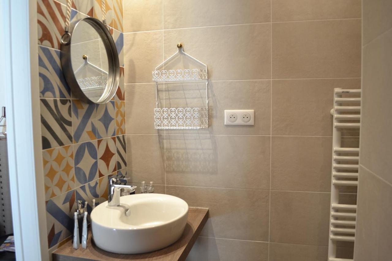 La Romagnolette Bed & Breakfast Saint-Restitut Екстериор снимка